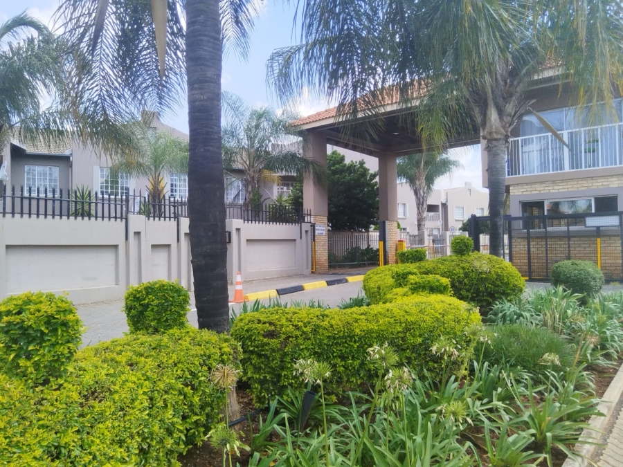 2 Bedroom Property for Sale in Waterval East North West